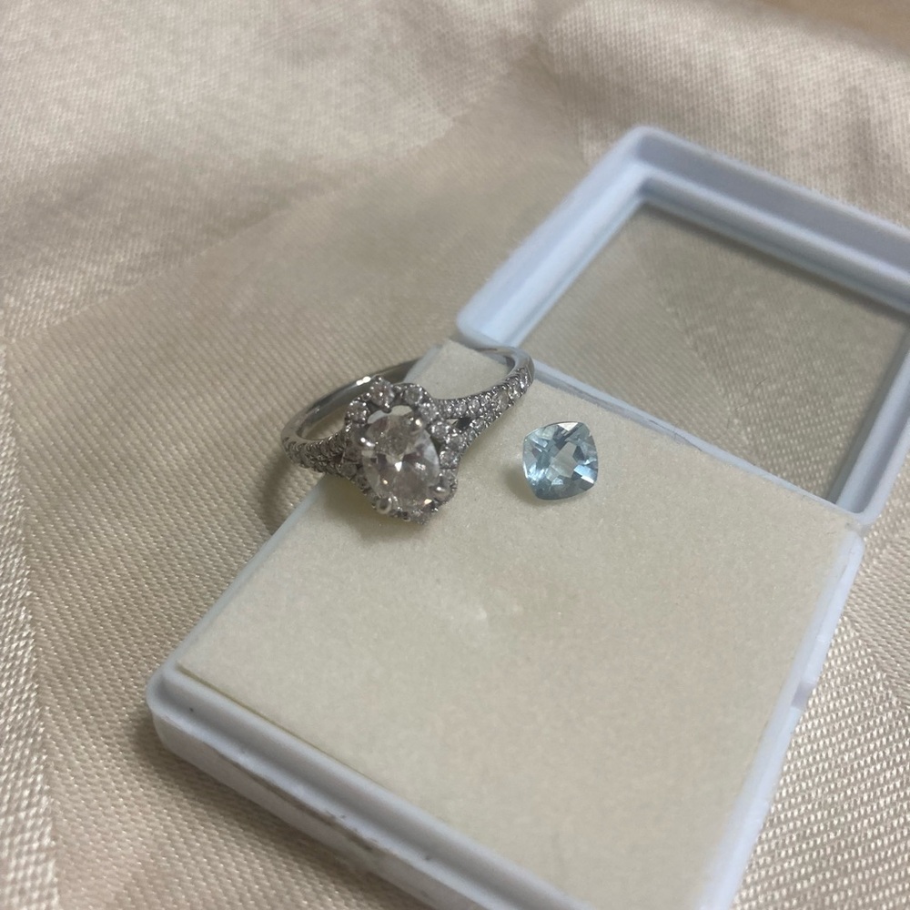 Aquarmarine Round Cut - Picture 5 of 5